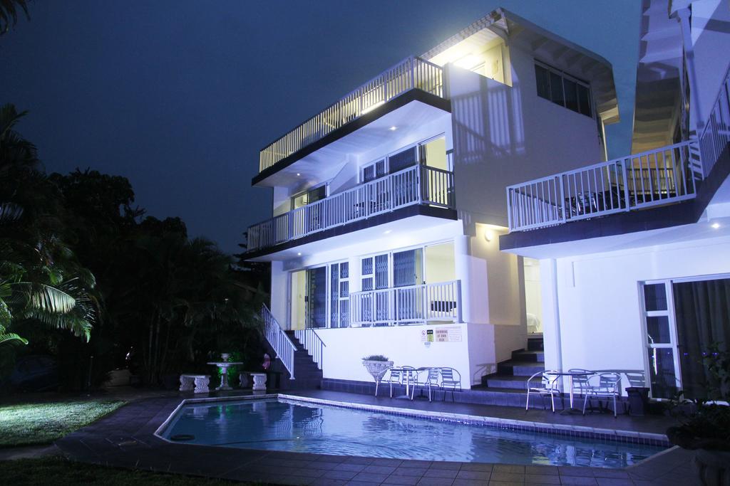 Beside Still Waters Boutique Hotel Durban Esterno foto